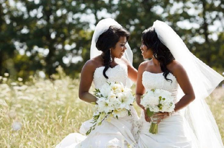 Двойная свадьба: Сестры-близнецы вышли замуж за братьев-близнецов
