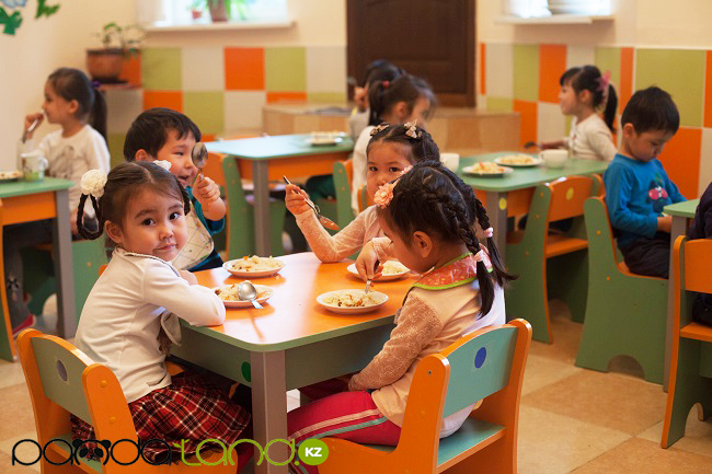 Питание ребенка в детском саду «АВС» Алматы