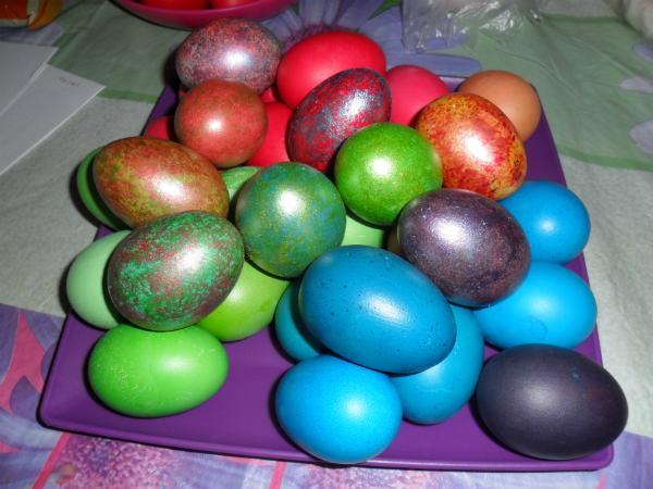 Яркие яйца на пасху