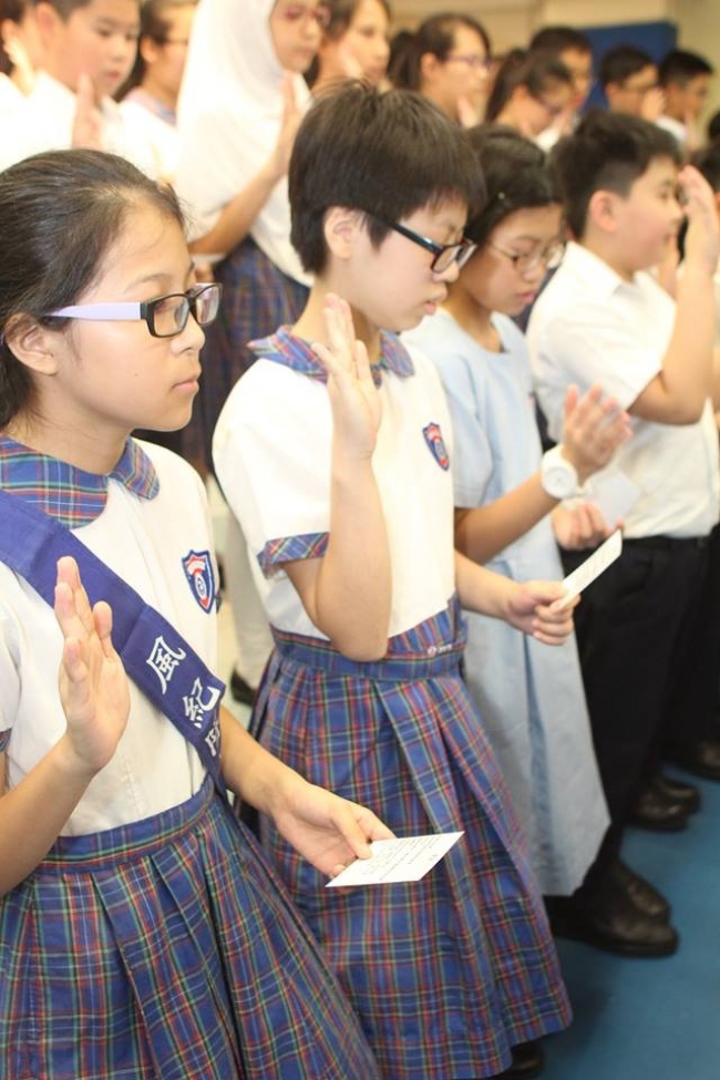 В школах Гонконга детей перегружают знаниями