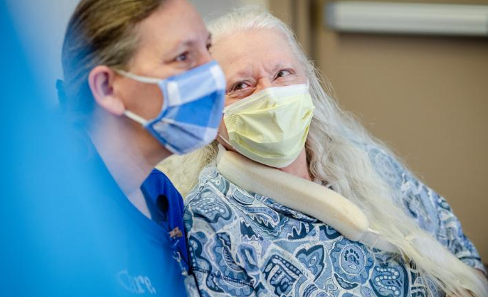 История разлуки в 50 лет: Как сестры из США воссоединились благодаря коронавирусу