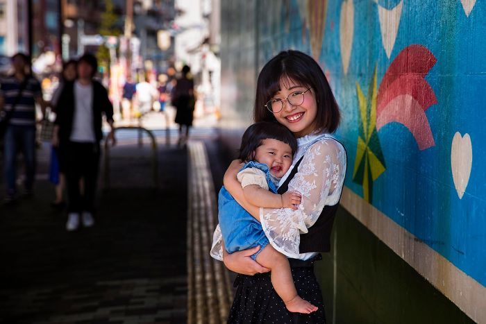 Фотограф сделала трогательные портреты матерей из разных уголков мира