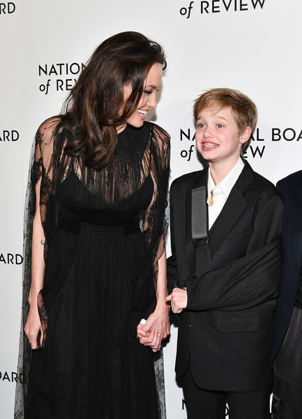 Дочь Джоли и Питта передумала быть мальчиком