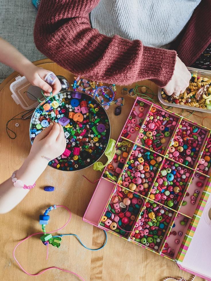 детское творчество - наборы для плетения браслетов