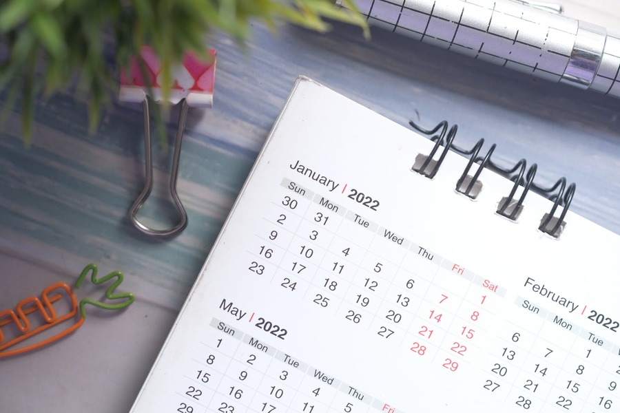 Календарь каникул, выходных и праздничных дней 2022, 1