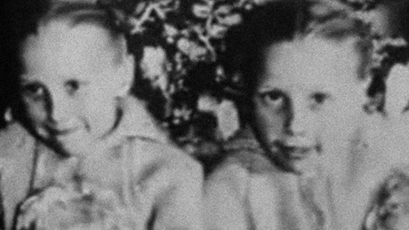 История сестер Поллок, вернувшихся в облике близнецов, 2