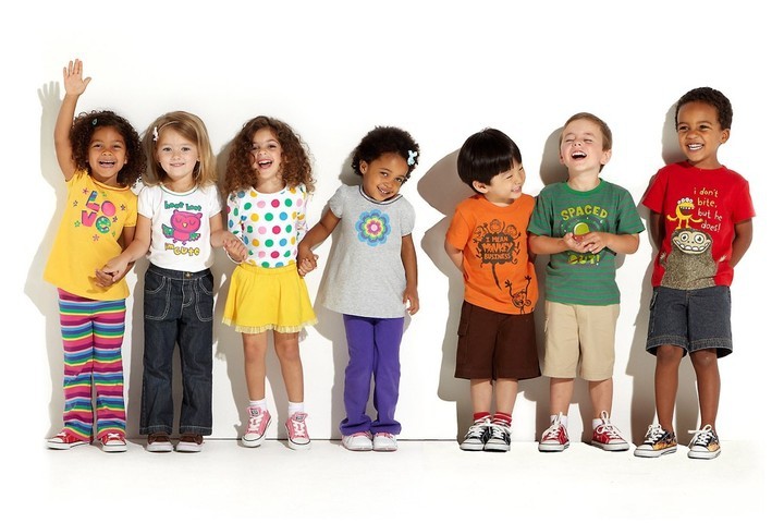 Детские конкурсы на день рождения. Конкурс для детей:найди цвет.