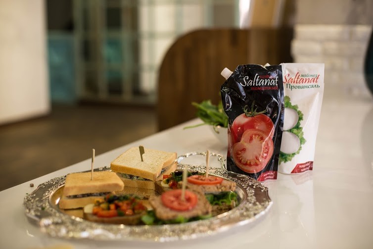 Рецепт бутербродов. Cэндвичи с кетчупом и майонезом Saltanat (Салтанат)
