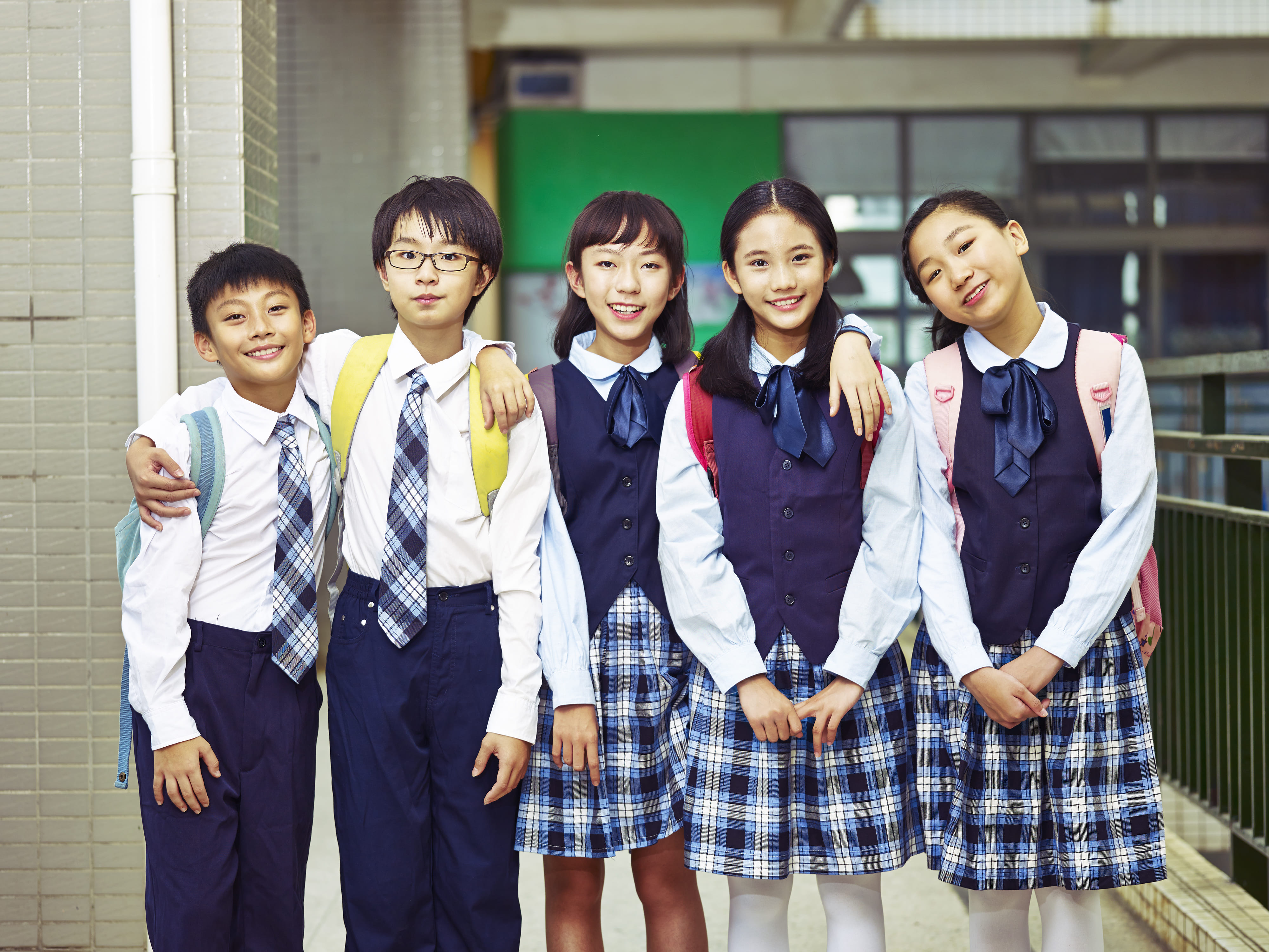 Классы в корейской школе. Корейская школа. Форма средней школы в Японии. Ученики в Корее. Школьная форма в Японии средняя школа.