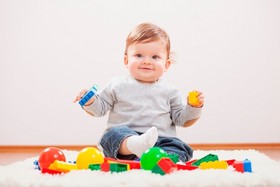 Как развивать ребенка-грудничка? Или мой опыт с развивающими игрушками