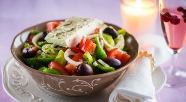 Яркий греческий салат