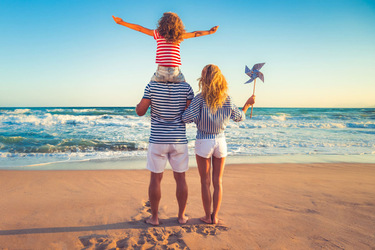 Скоро лето, куда съездить с семьей на каникулы?