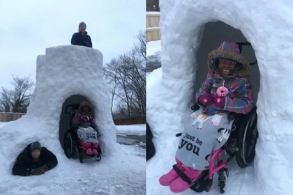 Отец построил снежный дом для дочери-инвалида и восхитил пользователей сети