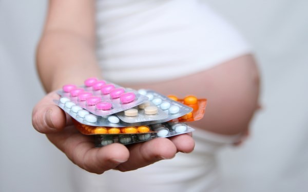 Употребление парацетамола во время беременности приводит к раннему половому созреванию у детей