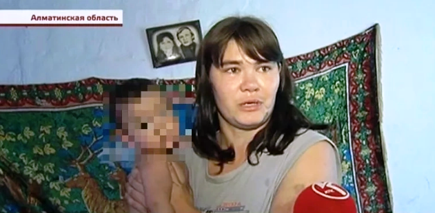 В Талгаре мать с силой бросила младенца на пол: Женщина объяснила свой поступок (видео)