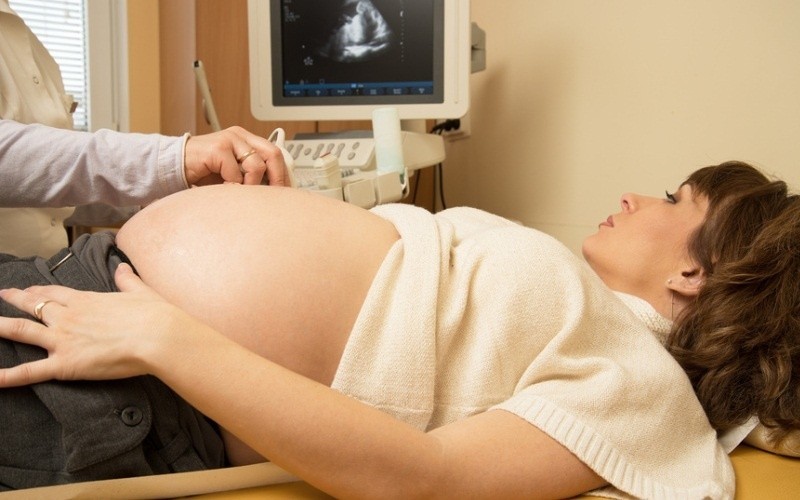 Маловодие при беременности: выход есть