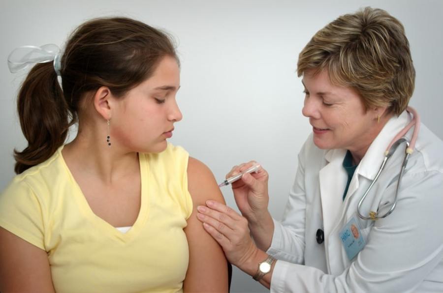 Минздрав опроверг информацию о вакцинации воспитанников детдомов