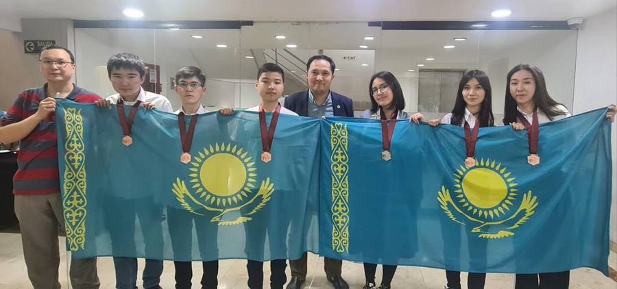 Казахстанские школьники, приняв участие в Международной олимпиаде, завоевали 6 медалей
